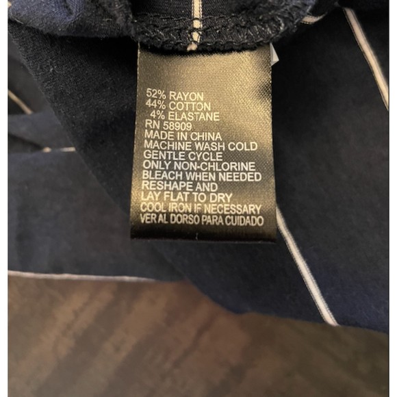 Cremieux Navy and White Stripes Top- Sz M - Picture 7 of 7